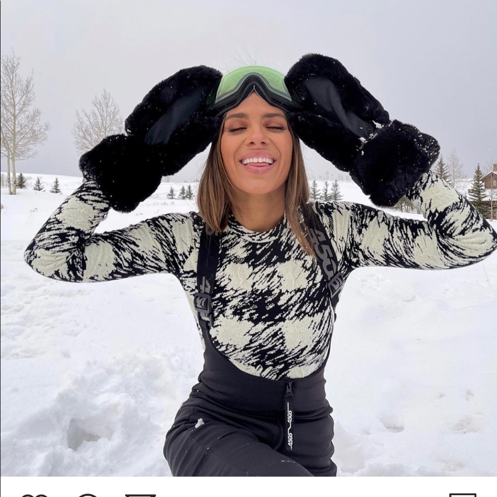ASOS 4505 Ski Mitten in Faux Fur
